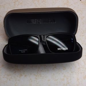 Harley-Davidson sunglasses 🕶